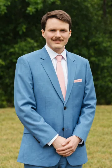 Portrait of Devon Sams, founder of New Again